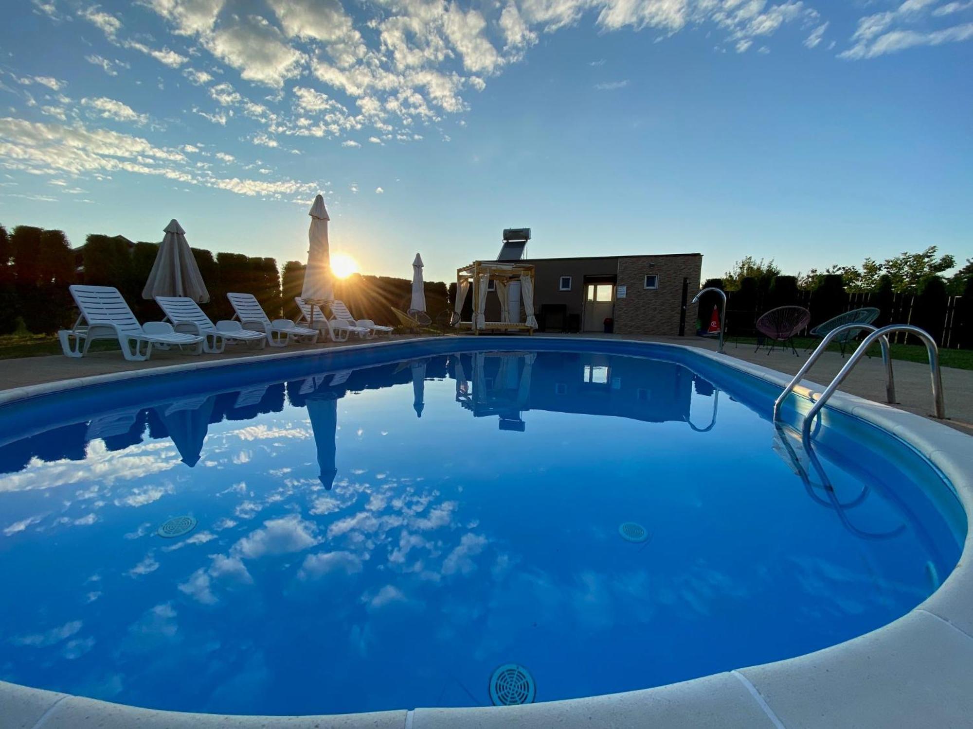 Hotel Zlatni Lug Pozega Zewnętrze zdjęcie